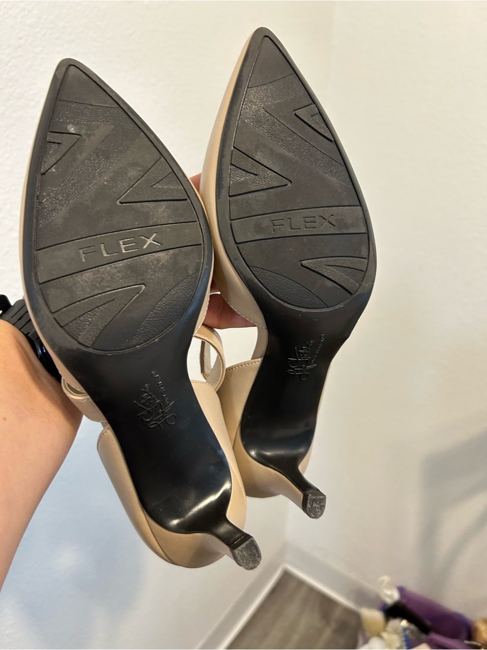 Life Stride Women's Tan Pointed-Toe Crisscross Mid-Heel Pumps - Picture 6 of 8